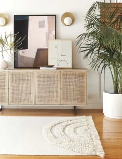 Shay Abstract Print -Wall Decoration Shop 20190625 sss shoot day 119266 site crop d6f85e04 10c6 4402 9e31 32b23abc33dc