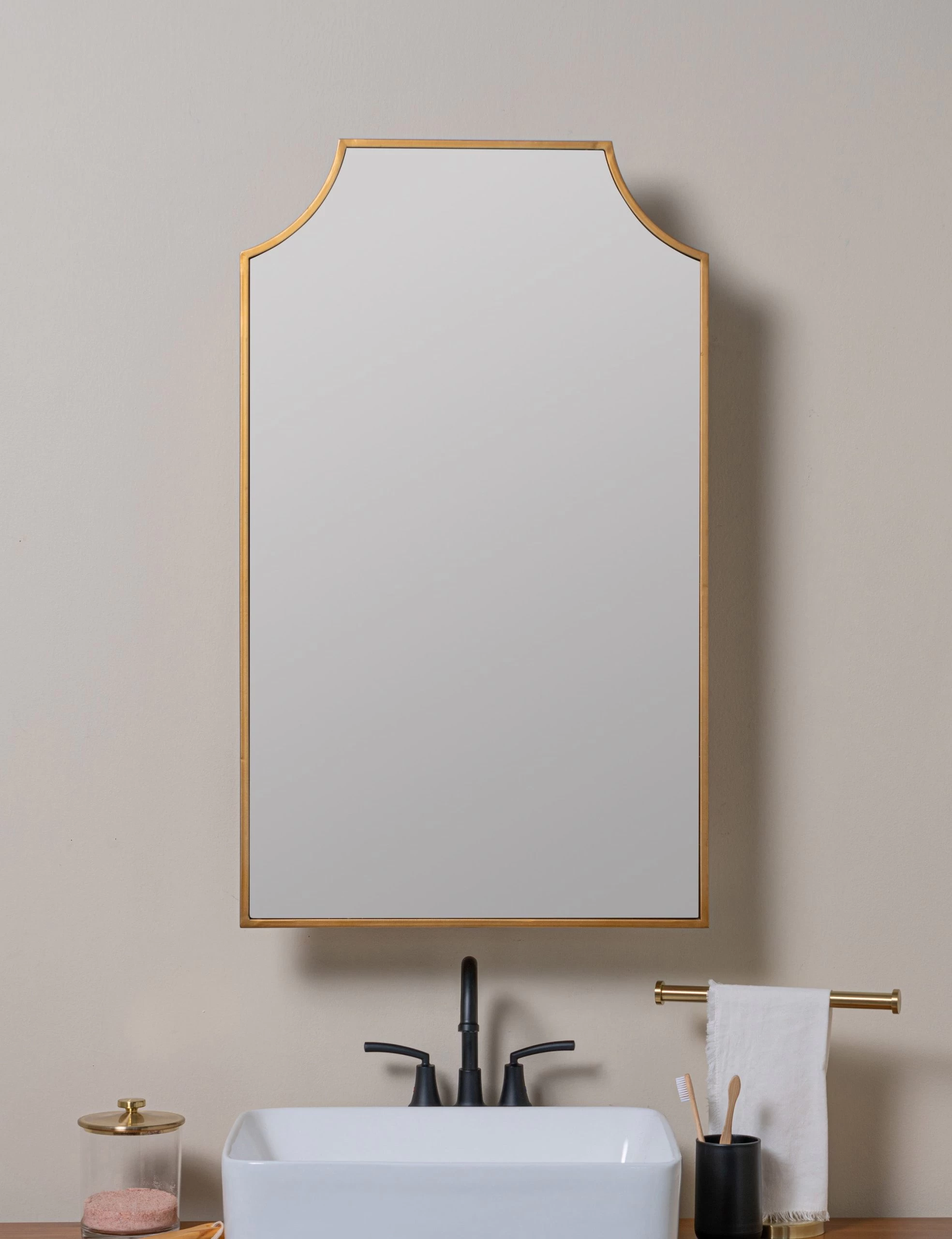 Christiane Medicine Cabinet 8 Christiane Medicine Cabinet - Image 8