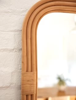 Marsali Mirror 5 Marsali Mirror -Wall Decoration Shop SPMRRE NA SS23 RattanPoleRectangularMirror 1814 detail Lifestyle