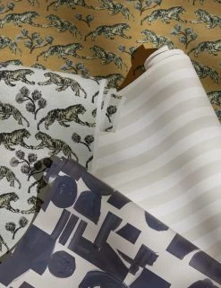 Tiger Grasscloth Wallpaper By Sarah Sherman Samuel -Wall Decoration Shop SSSWALLPAPER GROUP 51 SITECROP STUDIOLIFESTYLE 882c858c 5bf6 44fe b114 3840a07917d4