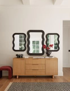 Wendolyn Mirror -Wall Decoration Shop SideboardVignette 2241 2 SITECROP